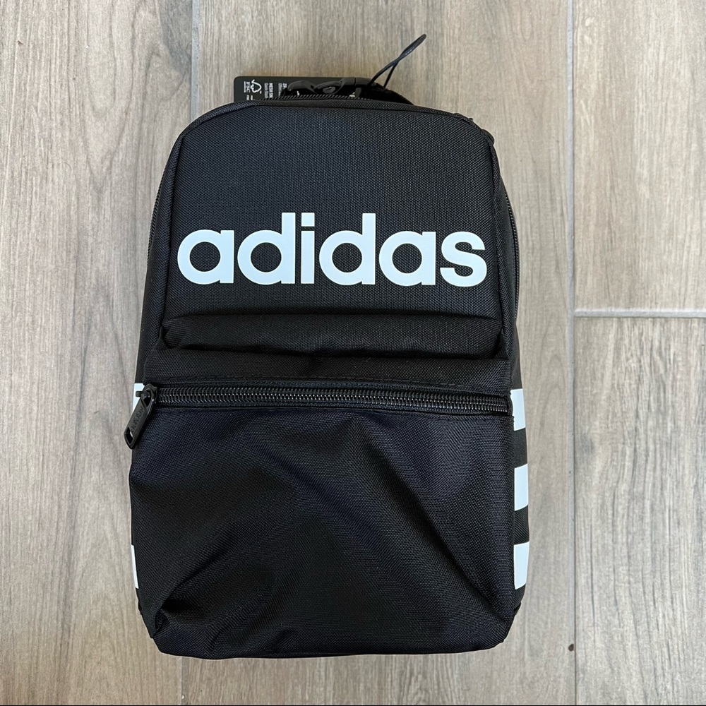 Brand new adidas Santiago 2 lunch bag.